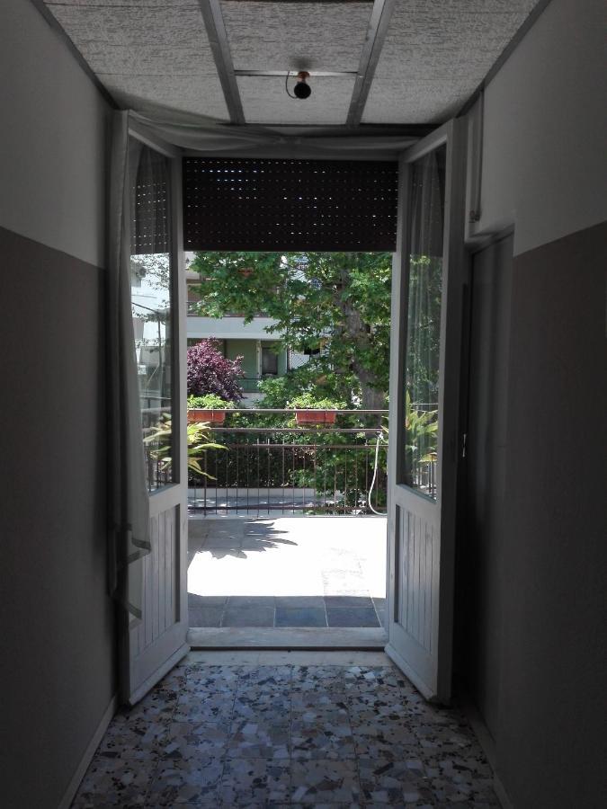 Hotel Villa Lorena Rimini Exterior photo
