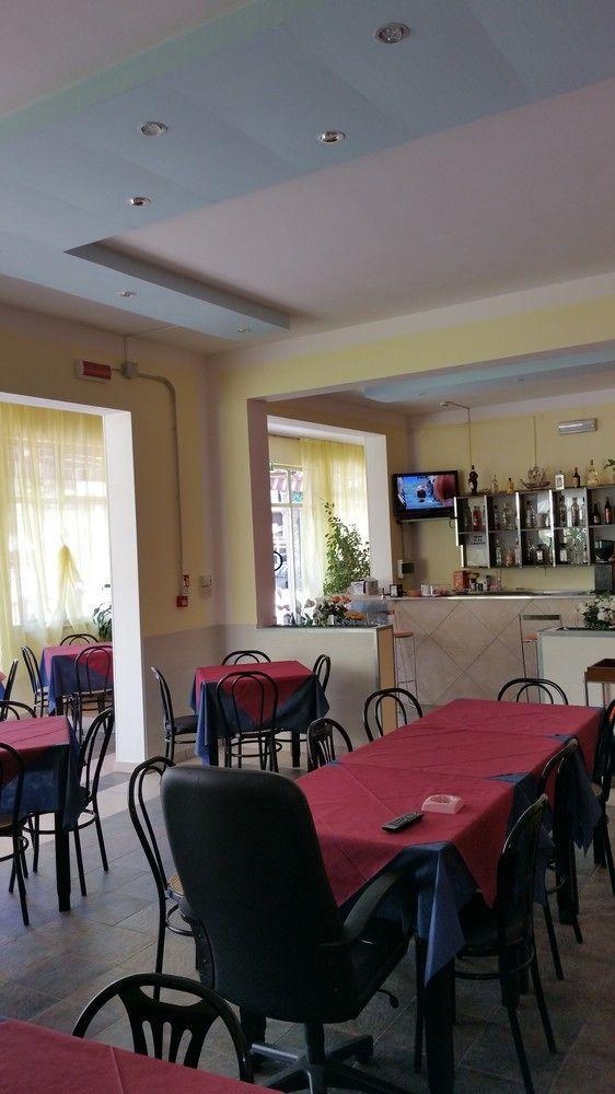 Hotel Villa Lorena Rimini Exterior photo